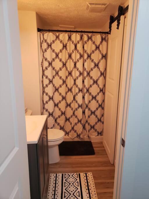 Cute Cottage-2 Min From Downtown 林垦 外观 照片